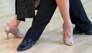 Tango ed emozioni: come la musica muove il corpo attraverso l’ascolto